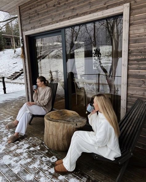 Cabin Outfit, Ski Aesthetic, Cabin Trip, Cabin Aesthetic, Colorado Winter, Winter Inspo, Winter Cabin, Snow Bunnies, Aspen Colorado