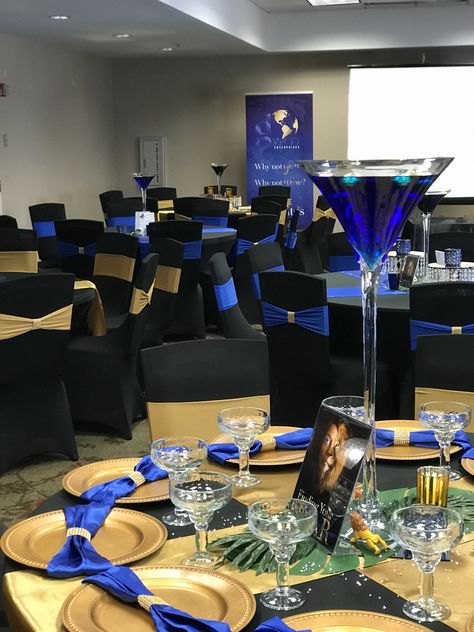 Book Signing Black Blue And Gold Party Decorations, Blue And Gold Decor, Black And Gold Centerpieces, Black And Gold Decor, Gold Theme Party, Black Party Decorations, Mardi Gras Centerpieces, Diy Prom, Blue Centerpieces