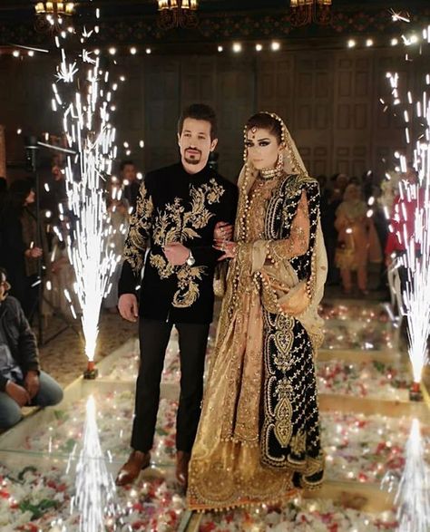 Prince Suit For Men Wedding Pakistan, Prince Suit For Men Wedding, Prince Coat Wedding Pakistani, Prince Suit For Men, Bride Wardrobe, Prince Suit, Bridle Dress, Suit For Men Wedding, Prince Coat