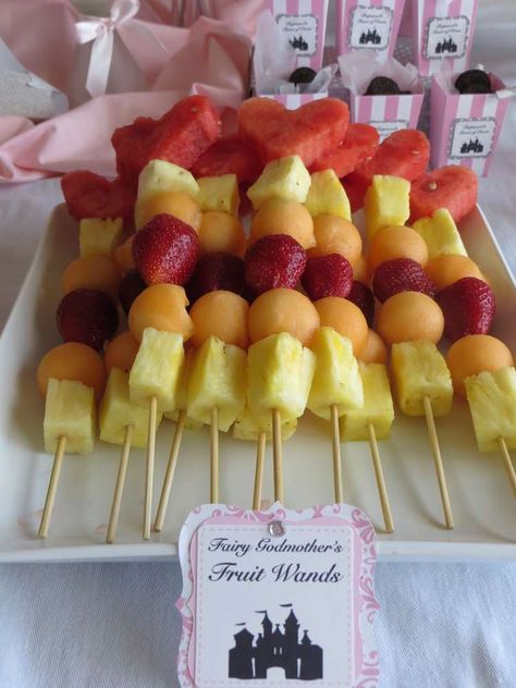 Party Food Princess, Disney Princess Birthday Party, Princess Theme Birthday, Fruit Kabobs, Princess Tea Party, Disney Princess Birthday, Fairy Birthday Party, Disney Princess Party, Birthday Party Food