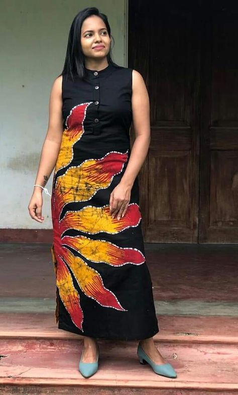 Batik Frock Design, Frocks Designs For Women, New Dress Pattern, Batik Print Dress, Short African Dresses, Floral Sleeveless Dress, Frock For Women, Over 60 Fashion, Batik Fashion