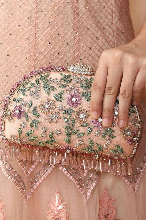 Embroidered Bridal Lehenga, Pantone Colour Of The Year, Anushree Reddy, Crochet Shoulder Bags, My Style Bags, Diy Bag Designs, Embellished Clutch, Bridal Bag, Floral Embroidery Patterns