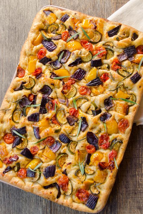 Focaccia Art, Blue Jean Chef, Foccacia Bread, Fresh Baked Bread, Vegetable Bread, Focaccia Bread Recipe, Roasted Vegetable Recipes, Bread Art, Roasted Vegetable