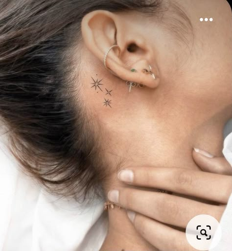 Behind The Ear Tattoo Ideas, Behind Ear Tattoos, Behind The Ear Tattoo, Tato Minimal, Ear Tattoo Ideas, Hidden Tattoos, Neck Tattoos Women, Writing Tattoos, Petite Tattoos