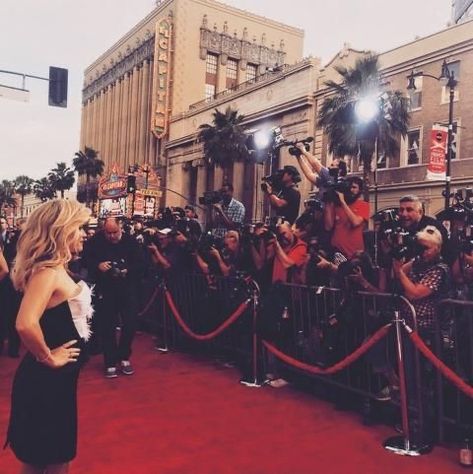 Fame Aesthetic, Actress Life, Actor Aesthetic, Hollywood Aesthetic, Famous Lifestyle, Hot Pursuit, My Future Job, Evelyn Hugo, Dream Jobs