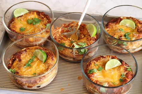 Breakfast Enchilada Bowls Shredded Orange Chicken, Corn Tortillas Breakfast, Sesame Orange Chicken, Enchilada Bowls, Team Meal, Stay Fit Mom, Single Serve Meals, Mom Breakfast, Breakfast Enchiladas