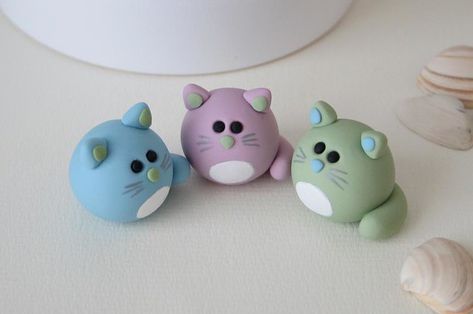 Ceramica En Frio Ideas, Fimo Kawaii, Polymer Clay Figures, Tanah Liat, Polymer Clay Diy, Cute Polymer Clay, Clay Animals, Cute Clay, Clay Miniatures