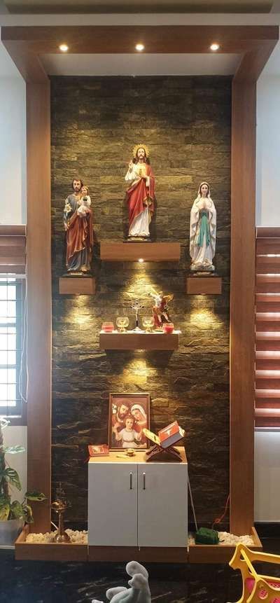 Small House Kerala, Catholic Home Altar Ideas, Home Altar Ideas, Catholic Home Altar Ideas Living Rooms, Ceiling Design Classic, Catholic Home Altar, Christian Room Decor, Alter Ideas, Luxury Bedroom Interior