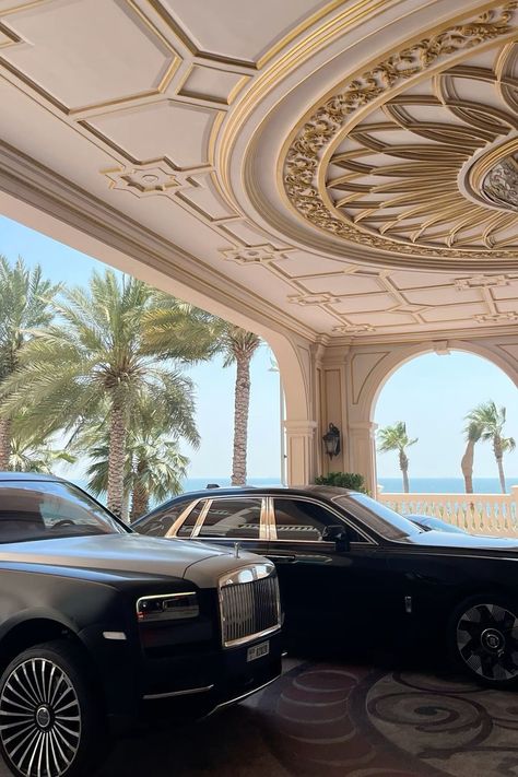 Luxury Hotel Aesthetic, Hotel Aesthetic, Dubai Houses, Billionaire Lifestyle Luxury Living, Dubai Cars, Aesthetic Gold, Dubai Aesthetic, Dubai Lifestyle, Dubai Luxury