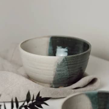 Miso Soup Bowl Ceramic, Ceramic Bowl Pattern, Simple Glazing Ideas Pottery, Ceramic Bowls Handmade Pottery, Glazed Pottery Bowls, Small Ceramic Bowls, Pottery Small Bowls, Small Bowls Pottery, Small Bowl Painting Ideas