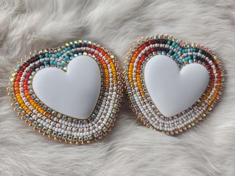 Dangling Beaded Earrings, Beaded Heart Earrings Native, Heart Beaded Earrings, Native American Beadwork Earrings, Powwow Beadwork, Beaded Heart Earrings, Native Beaded Earrings, Beaded Hearts, Native American Beadwork Patterns