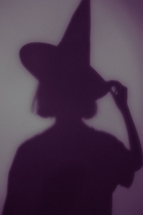 Witchy Profile Picture Aesthetic, Witch Widget, Minimalist Halloween Wallpaper, Witchy Profile Picture, Witchy Astethic, Witchy Silhouette, Witchy Widgets, Academia Widgets, Witch Profile Picture