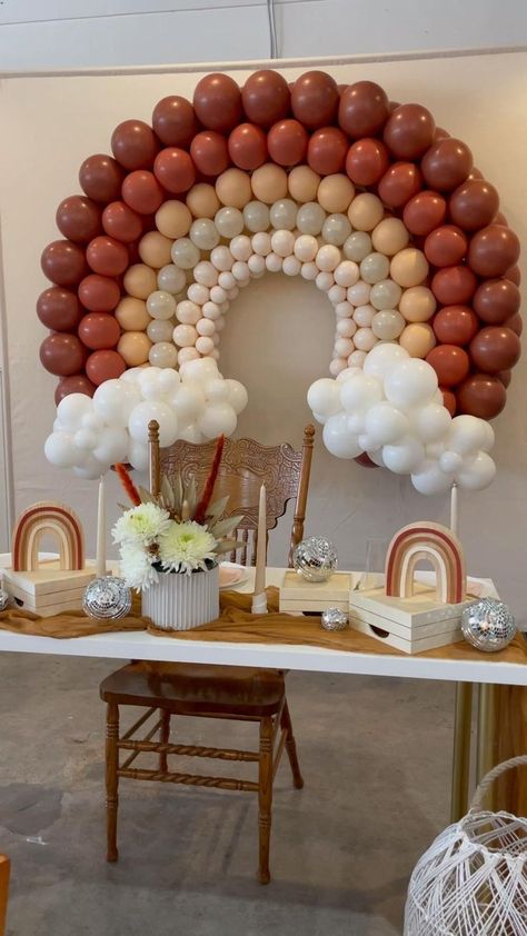 Bby Shower Ideas, Boho Gender Reveal Ideas, Small Baby Shower Ideas, Rainbow Theme Baby Shower, Rainbow Baby Shower Theme, Senior Breakfast, Balloons Rainbow, Baby Shower Boho, Boho Birthday Party