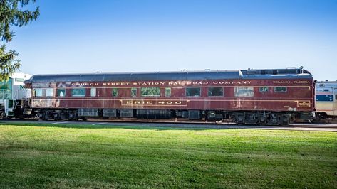 J.P. Morgan's Railcar: Erie 400 Pullman Car - http://barnfinds.com/j-p-morgans-railcar-erie-400-pullman-car/ Pullman Train, Pullman Car, J P Morgan, Best Barns, Union Pacific Railroad, Luxury Train, Railroad Photos, J P, Cars And Trucks