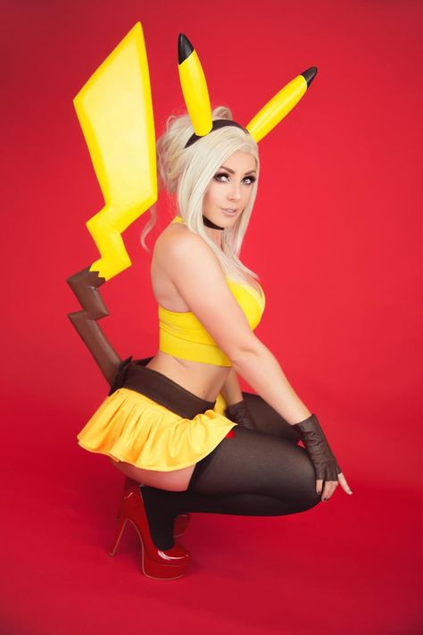 Jessica Nigri, Pikachu, A Woman, Pokemon, Funny Memes, Humor, Memes, Funny, Black