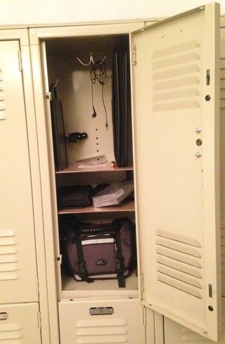 Locker Shelf Ideas, Work Locker Ideas, Work Locker Organization, Locker Storage Ideas, Diy Locker Shelf, Locker Hacks, School Locker Organization, Middle School Lockers, Locker Shelf