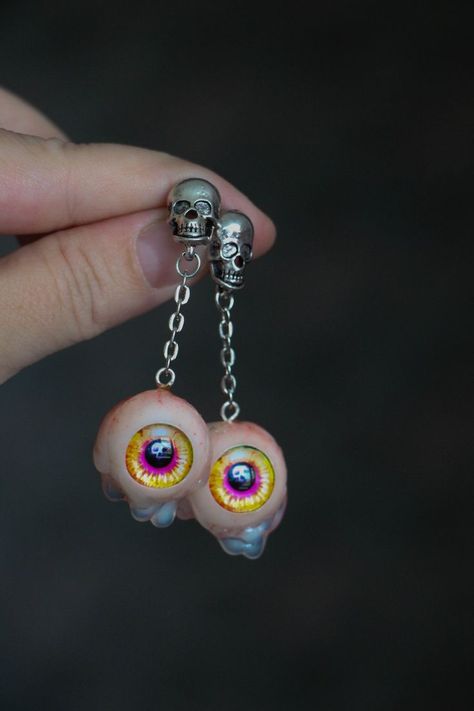 Eyeball earrings, Creepy earrings, weird jewelry Earrings Weird, Eyeball Earrings, Creepy Earrings, Baked Clay, Weird Jewelry, Yokai Watch, Earrings Halloween, Funky Earrings, Clay Jewelry Diy