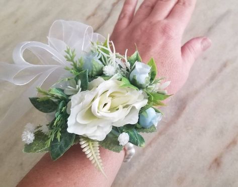 White blue corsage, Aqua white rose wrist corsage Baby Blue Corsage, Corsage Light Blue, Blue Wrist Corsage, Blue Pearl Bracelet, Blue Corsage, Bracelet Corsage, Corsage Bracelet, Homecoming Corsage, Wedding Theme Colors