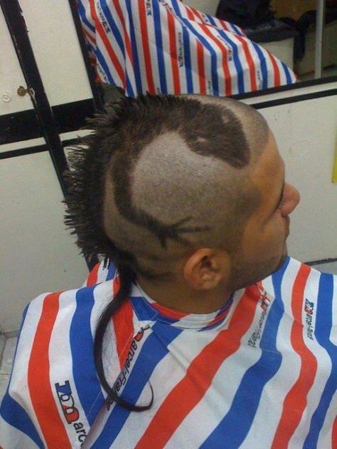 Lizard tail... Lizard Haircut, Hair Tattoos, Corte De Cabelo Masculino, Creative Hairstyles, New Haircuts, Bad Hair Day, Crazy Hair, Bad Hair, Hair Cut