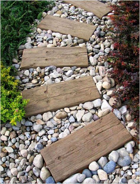 Amazingly Simple and Stylish Stepping Stone Idea #steppingstones #garden #backyard #pathway #decorhomeideas Stepping Stone Pathway, Garden Stepping Stones, Stone Pathway, Garden Walkway, Garden Path, Garden Pathway, Front Yard Landscaping Design, Garden Stones, Diy Patio