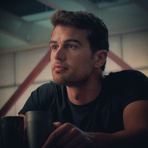 Thoe James, Divergent Theo James, Tris And Four, Theodore James, Tobias Eaton, Divergent Fandom, Divergent Insurgent Allegiant, James 3, Divergent Series