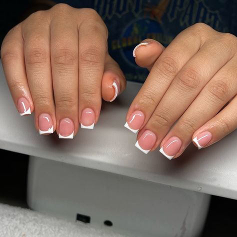 Cute French tips 🥰 French Manicure Gel X Nails, Cute Nails Ideas For Short Nails, Basic Short French Tip Nails, Short Short Nails Gel, Cute Short French Nails, Short Basic French Tip Nails, Small French Acrylic Nails, Nails Short Acrylic French Tip, French Tip Nails Painted