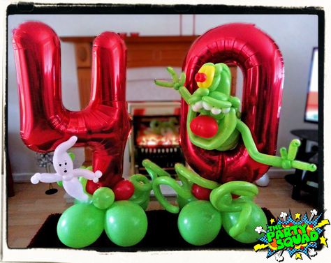 Thanks to Dylan Gelinas for the amazing Slimer tutorial! Who said balloons are for kids?!?!?  This cool Ghostbusters themed balloon created for a 40th Birthday! Twisted by Ditzy Doodles :) http://www.thepartysquad.co.uk/ htpp://www.facebook.com/ThePartySquadUK/ Ghostbusters Party, Balloon Art, Ghostbusters, 40th Birthday, 3rd Birthday, Boy Birthday, Novelty Lamp, Balloons, Doodles