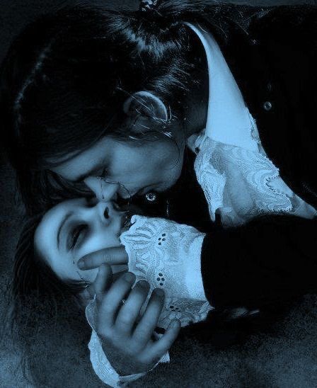 Romantic Goth Aesthetic, Gothic Photography, Grunge Couple, I Want A Relationship, Vampire Love, Vampire Goth, Romantic Goth, Hades And Persephone, Couple Illustration