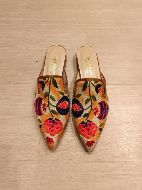 Silk slippers made entirely of handcrafted silk woven ikat fabric.all numbers available.made with first class products.silk ikat made of loom weaving is used Silk Slippers, Embroidery Slippers, Walk In My Shoes, Silk Ikat, Slippers Women, Vintage Glam, Ikat Fabric, Swag Shoes, Foot Jewelry