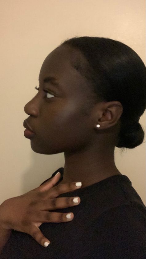 Faces Reference Side Profile, Art Reference Poses Side Profile, Side Of Face Reference, Side Profiles Black Women, Side Lips Reference, Side Views Of Face, Poc Women Side Profile, Face Refrences Front View, Black Female Side Profile