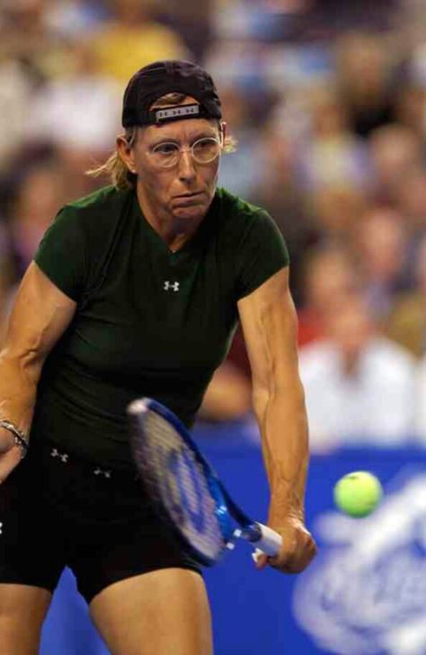 Martina Navratilova Tennis Lifestyle, Martina Navratilova, Chris Evert, Tennis Photos, Soccer Tennis, Womens Tennis, Sports Hero, Lgbtq Pride, Sports Stars