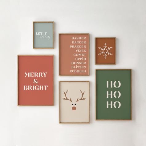 "Spread Christmas cheer with simple festive art prints around the home! These designs look stunning together on a gallery wall or separate throughout your space. DETAILS: Your purchase includes 24 high resolution JPG files (4 files for each of the 6 different designs) in the following sizes: 2x3 Ratio for Printing Inches: 4x6, 6x9, 8x12, 10x15, 12x18, 16x24, 20x30 3x4 Ratio for Printing Inches: 6x8, 9x12, 12x16, 15x20, 18x24, 24x32 4x5 Ratio for Printing Inches: 4x5, 8x10, 12x15, 16x20, 20x25, 24x30 11x14 for Printing Inches: 11x14  -------------------------------------------------------------- HOW IT WORKS: -After you place your order, you will be taken to a page to download your prints. First click the \"Download Files\" tab, then click the \"Link to Files\" PDF to access your print file Farmhouse Christmas Wall Art, Boho Christmas Art, Simple Christmas Wall Art, Christmas Wall Art Ideas, Christmas Boho Decor, Christmas Wall Ideas, Christmas Wall Collage, Christmas Wall Decorations Ideas, Christmas Wall Signs