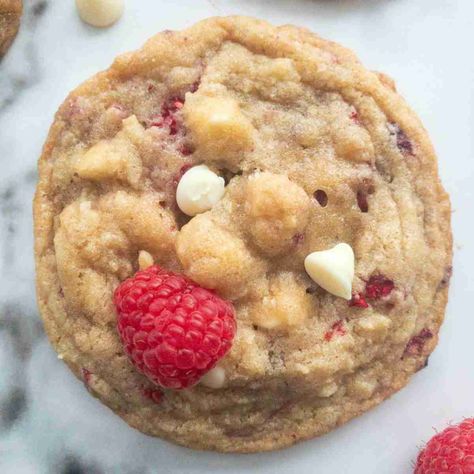 White Chocolate Macadamia Nut Cookies With Raspberry, White Chocolate Raspberry Macadamia Nut Cookies, White Macadamia Nut Cookies, White Chocolate Cookie Recipes, Macadamia Nut Recipes, Raspberry Cookie Recipes, Raspberry White Chocolate Cookies, Cookies With Chips, Macadamia Nut Cookies Recipe