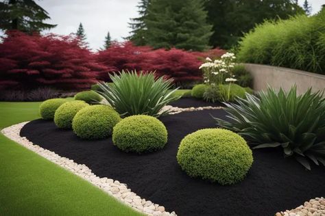 44 Black Mulch Landscaping Ideas » HomeQly.com Black Mulch Landscaping, Mulch Landscaping Ideas, Black Rubber Mulch, Rock Edging, Boxwood Landscaping, Rubber Mulch, Mulch Landscaping, Landscape Rock, Organic Mulch