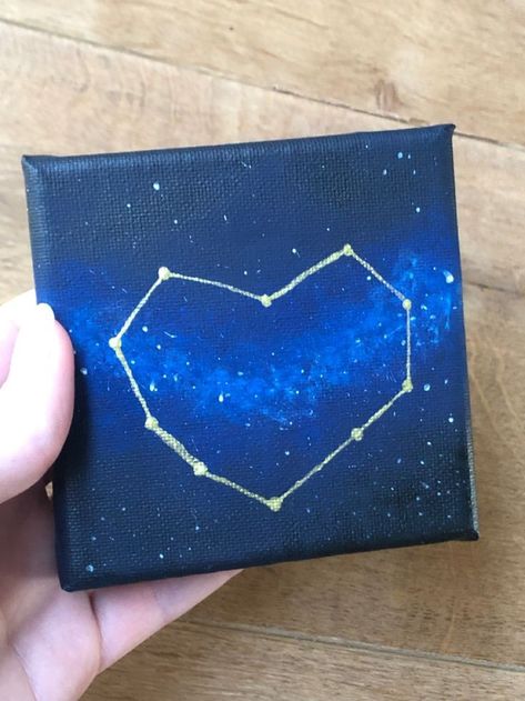 Star Aesthetic Painting, Painting Ideas Space Easy, Blue Paint Canvas Ideas, Star Canvas Painting Easy, Easy Star Painting Ideas, Aesthetic Painting Heart, Simple Star Painting, Small Canvas Art Heart, Heart Acrylic Painting Ideas