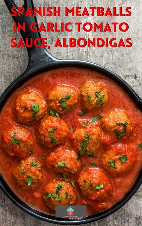 Tomatoe Sauce Meatballs, Easy Tapas Ideas, Spanish Beef Recipes, Spanish Meatballs Recipe, Meatball Sauce Recipes Easy, Tapas Meatballs, Swedish Meatball Bake, Meatball Sauce Recipes, Positano Party