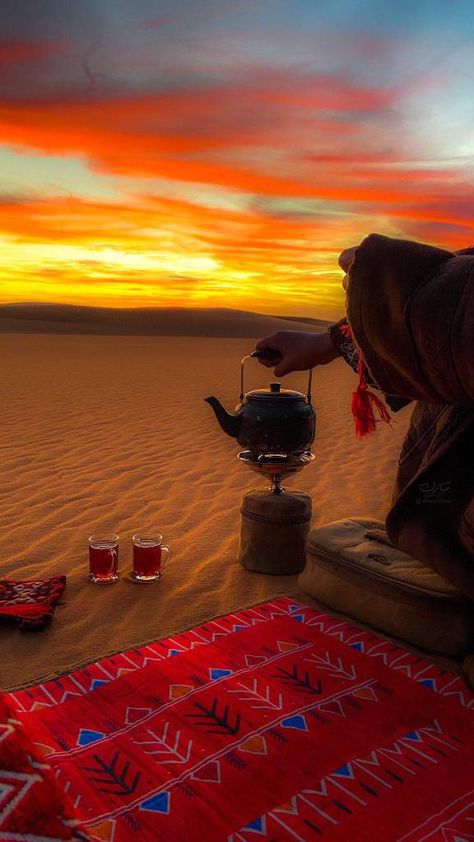 Arabian Nights Aesthetic, Algeria Travel, Desert Aesthetic, Arab Culture, Desert Dream, Arabian Nights, Night Aesthetic, In The Desert, North Africa