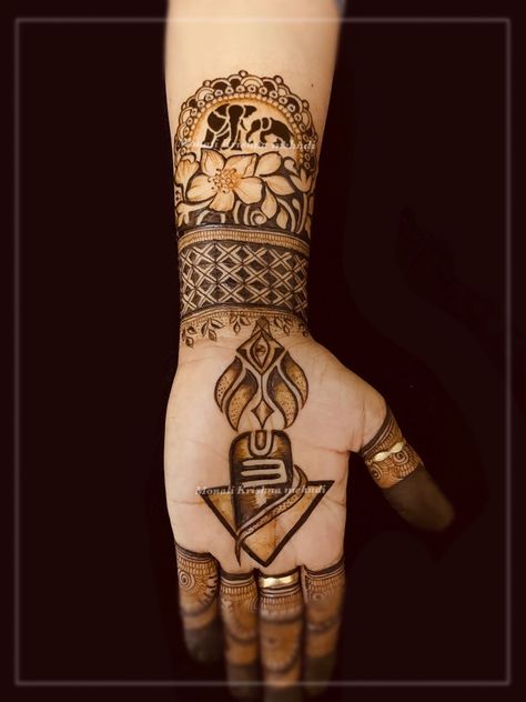 Maha Shivaratri Mehndi, Shiv Mahendi Design, Mahadev Mehndi Design Back Hand, Kedarnath Mehandi Design, Shiv Mehndi Designs Simple, Mahadev Mehndi Design Simple, Maha Shivratri Mehndi Design, God Mehndi Designs, Mahadev Mehandi Design