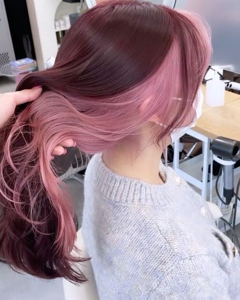 Two Colour Hair Dye, Hair Colors That Look Good With Blue Eyes, Good Hair Color Combos, Crown Hair Dye, Baby Pink Peekaboo Hair, Cassis Pink Hair, Two Toned Hair Pink, 2 Hair Colors Ideas, Two Color Hair Dye Ideas Short Hair