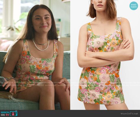 Belly’s floral sleeveless mini dress on The Summer I Turned Pretty. Outfit Details: https://wornontv.net/294651/ Bellys The Summer I Turned Pretty Outfits, Summer I Turned Pretty Aesthetic Clothes, Belly The Summer I Turned Pretty Outfits, The Summer I Turned Pretty Outfits, Mariana Foster, Italy Cruise, Cruise Fits, Belly Conklin, Sweetheart Evening Dress