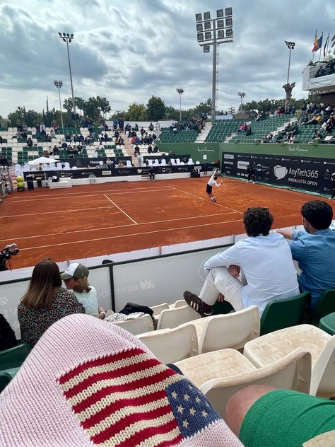 Tennis Girlfriend Aesthetic, Tennis Vibes Aesthetic, Tennis Match Aesthetic, Tennis Wag Aesthetic, Tennis Aestethic, Tennis Girlfriend, Tennis Match Outfit, Tennis Wag, Wag Aesthetic