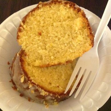 Mango Nectar Pound Cake | CaksCountry Kitchen Mango Nectar Recipes, Mango Pound Cake Recipe, Apricot Nectar Cake, Mango Pound Cake, Apricot Nectar, Classic Cookies Recipes, Cake Rack, Mango Cake, Lemon Pudding