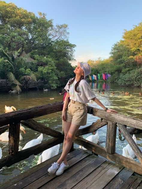 River Date Outfit, Bangkok Aesthetic Outfit, Zoo Outfit Aesthetic, Vietnam Summer Outfit, What To Wear In Vietnam Outfit Ideas, Water Park Outfit Woman, Vietnam Ootd Travel Outfits, Vietnam Fashion Outfits, Vietnam Vacation Outfits