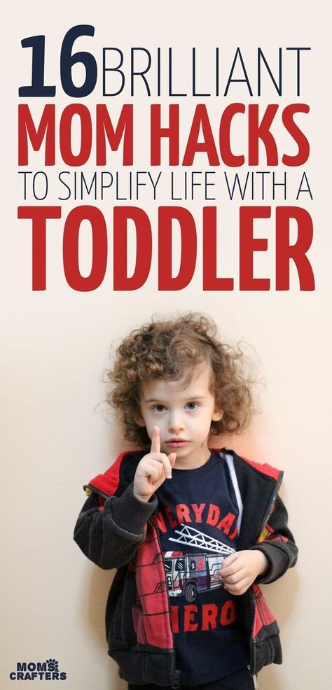 16 genius mom hacks to simplify life with a toddler -these brilliant parenting hacks are perfect for parenting toddlers and preschoolers, with some parenting tips for babies too! Mom Hacks Toddlers, Toddler Hacks, Simplify Life, Tantrums Toddler, Toddler Discipline, Mom Life Hacks, Confidence Kids, Parenting Help, Smart Parenting