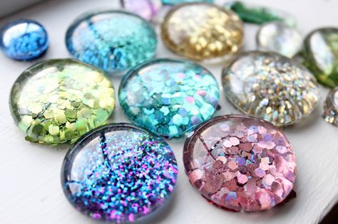 Glitter Magnets, Pastel Cupcakes, Diy Glitter, Navidad Diy, Glitter Diy, 15 Diy, Cool Ideas, Kid Crafts, Dollar Store Crafts