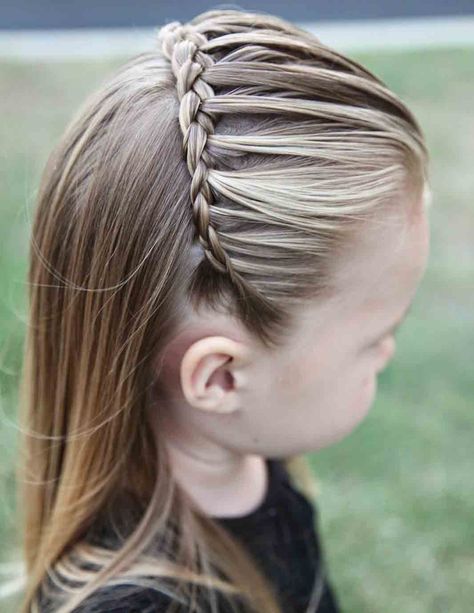 best front hair braided hairstyle half up half down little girls hairstyles for eid party 2017 Brooke Hairstyles, Braid Front Of Hair, Hair Dues, Girls School Hairstyles, Girls Hairdos, Braided Headband Hairstyle, Casual Hair, Girly Hair, Hair Tricks