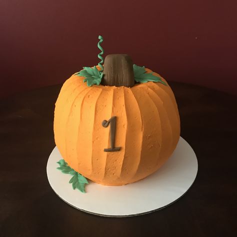 Pumpkin Smash Cake, Halloween Smash Cake, Cake For First Birthday, Pumpkin Patch Birthday Party, Fall First Birthday, Pumpkin Patch Birthday, Fall 1st Birthdays, Pumpkin Smash, Halloween First Birthday