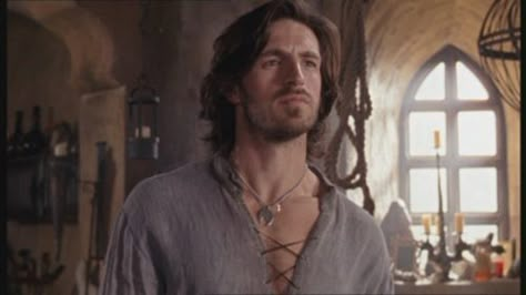 Eoin Macken as Sir Gwaine Gwaine Merlin Aesthetic, Gwaine Merlin Wallpaper, Eoin Macken Gwaine, Gwaine Merlin, Eion Macken, Princess Mithian Merlin, Merlin Gwaine X Percival, Sir Gwaine Merlin, La Brea