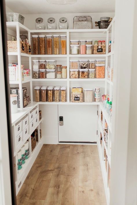 Hiasan Dalaman Dapur, Dapur Moden, Reka Bentuk Dapur, Hiasan Dalaman Rumah, Beautiful Pantry, Farmhouse Pantry, Pantry Room, Organized Pantry, Desain Pantry