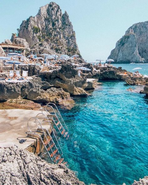 La Fontelina Beach Club in Capri, Italy 🇮🇹💦. ————— One of the best and most cozy beach clubs in Italy. Great food and great vibe in a… Capri Travel, Capri Italia, Traveling Nature, Capri Island, Nature Trip, Corporate Bytes, Best Vacation Spots, Capri Italy, Italy Aesthetic